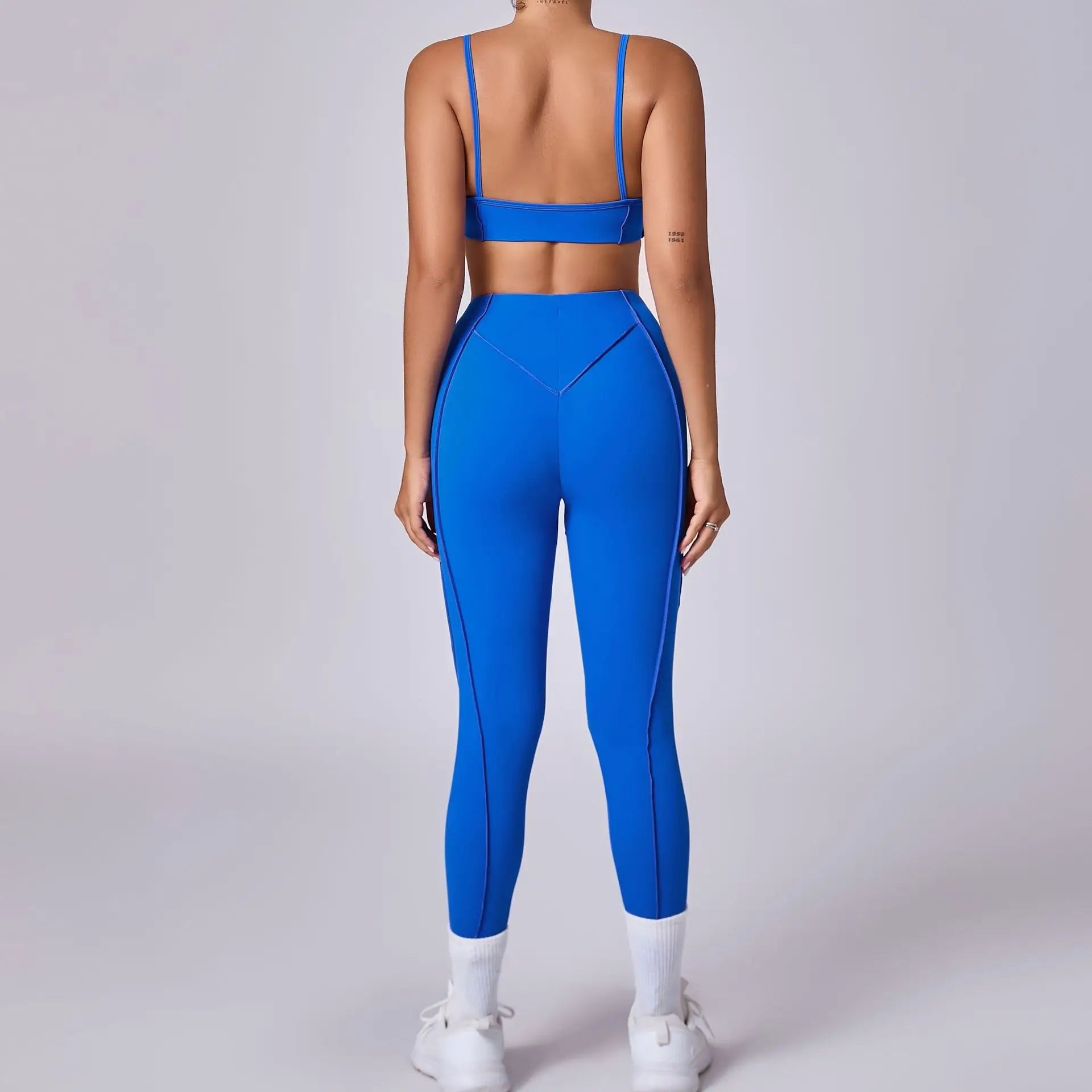 Combinaison avec brassière