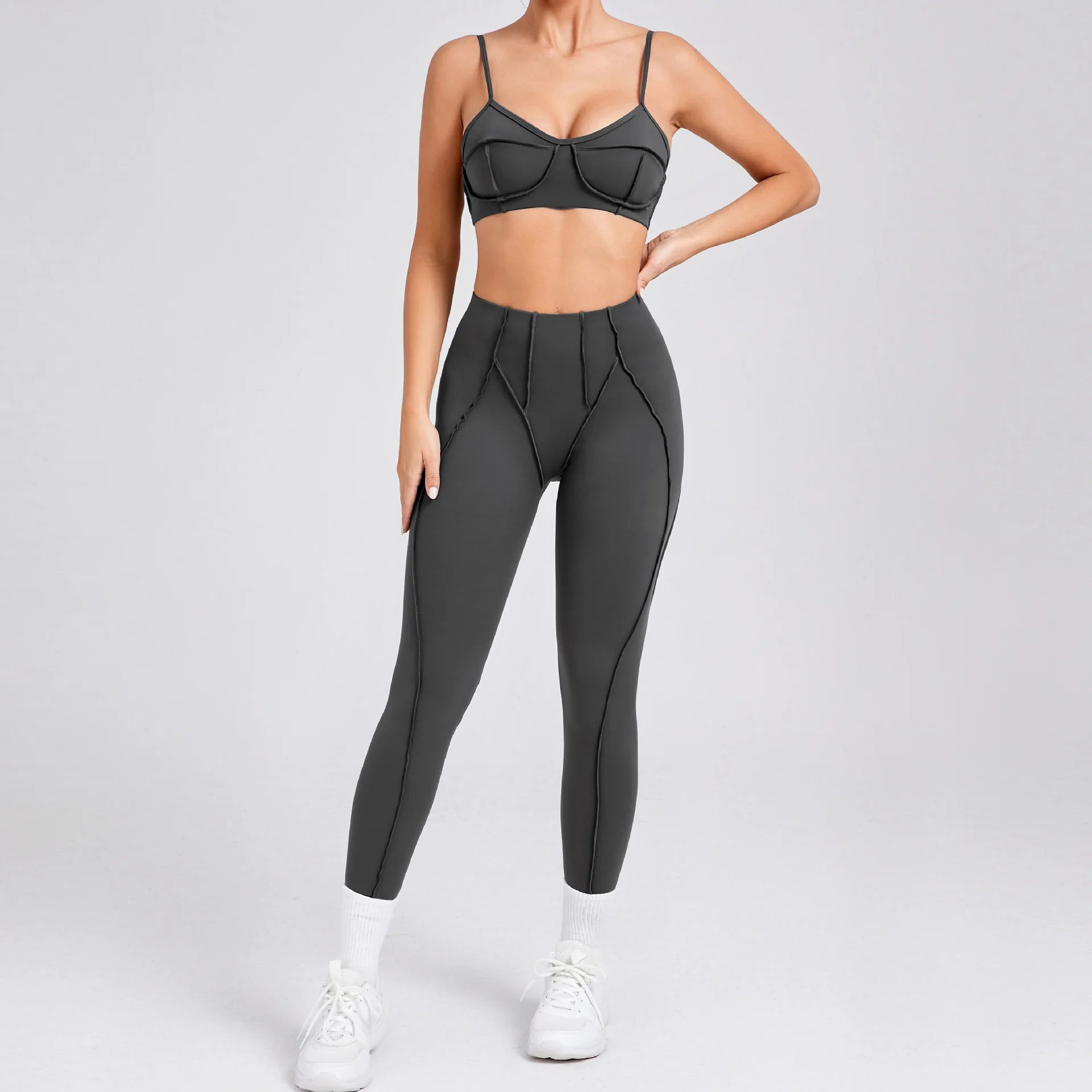 Combinaison avec brassière