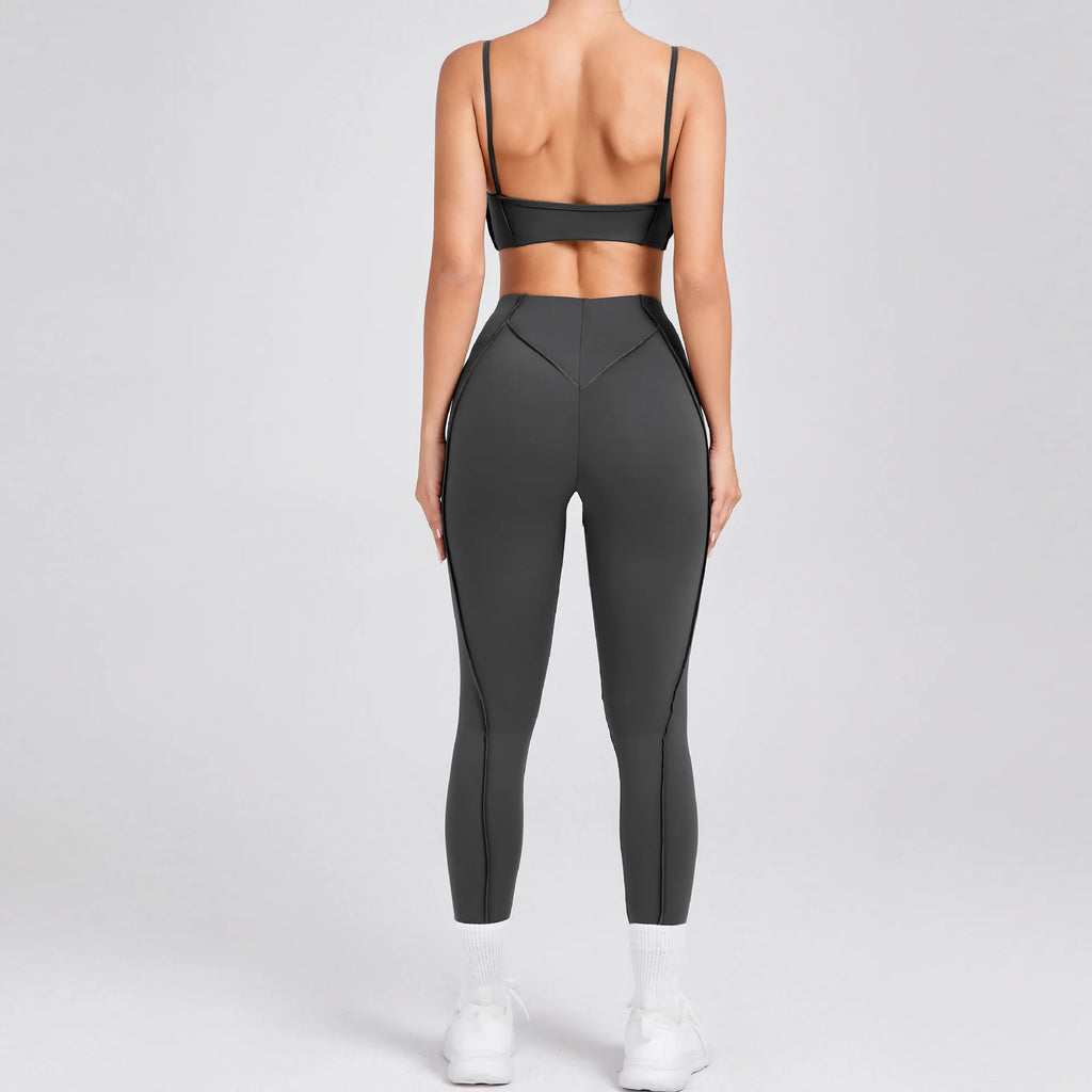 Combinaison avec brassière